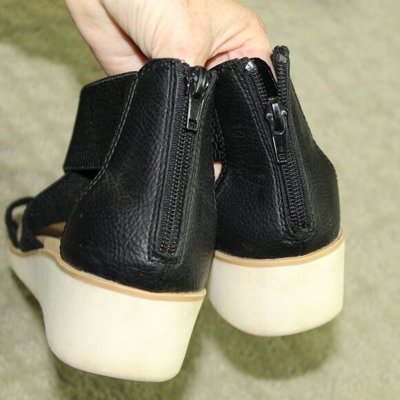 Mia Chelsia Women's 10 Black Elastic Criss Cross Straps Zips Up 2" Wedge Heel - Picture 5 of 6